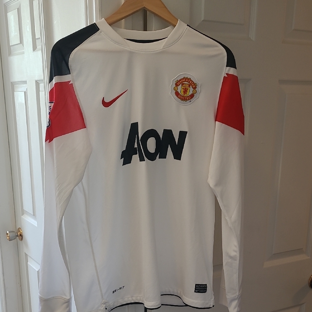Nike White and Red Manchester United Jersey
